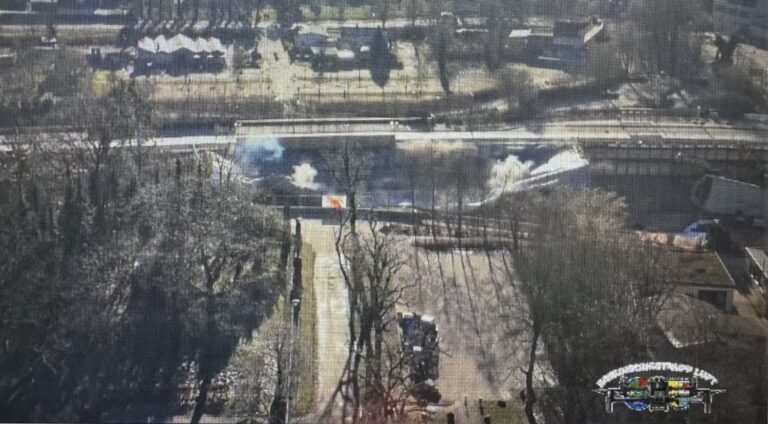 Brückensprengung Nordbrücke Schweriner Damm